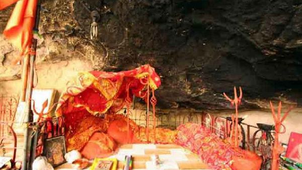 Navratri 2023: ପାକିସ୍ତାନର ଏହି ସ୍ଥାନରେ ପୂଜାପାଆନ୍ତି ମା'ଦୁର୍ଗା