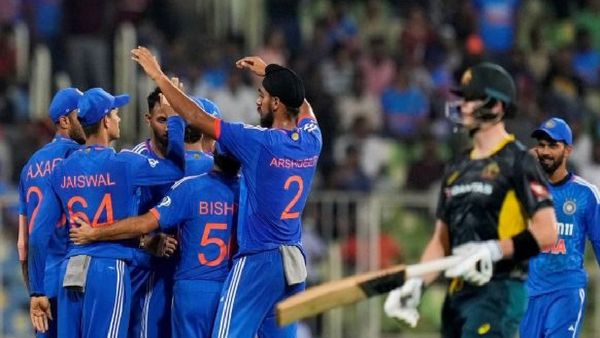 Ind Vs Aus T20: ବ୍ୟାଟିଂ ବୋଲିଂରେ ଚମତ୍କାର ପ୍ରଦର୍ଶନ, କଙ୍ଗାରୁ ଦଳକୁ 44 ରନରେ ପରାସ୍ତ କଲା ଭାରତ