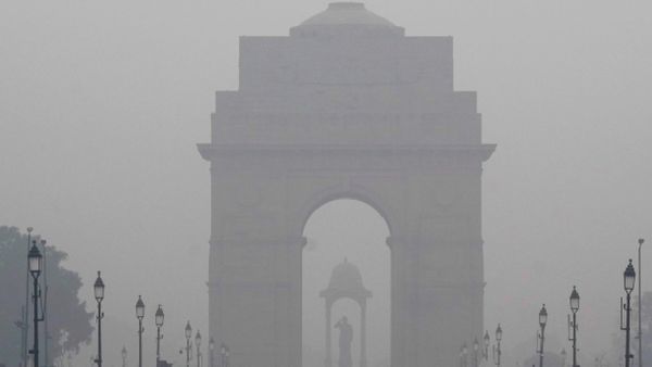 ଆଜି ବି ଦିଲ୍ଲୀରେ ବଢିଲା ବାୟୁ ପ୍ରଦୂଷଣ, ୩ ଦିନ ପର୍ଯ୍ୟନ୍ତ Ref Alert ଜାରି