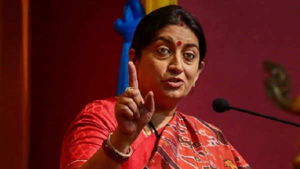 କଂଗ୍ରେସ ଉପରେ ବର୍ଷିରେ ସ୍ମୃତି ଇରାନୀ, କହିଲେ ଯାହା ନେତା ମୁର୍ଖ ସେମାନେ ଡରିବା ଉଚିତ୍, ଆମେ ସିଂହ ପାର୍ଟିର କର୍ମୀ