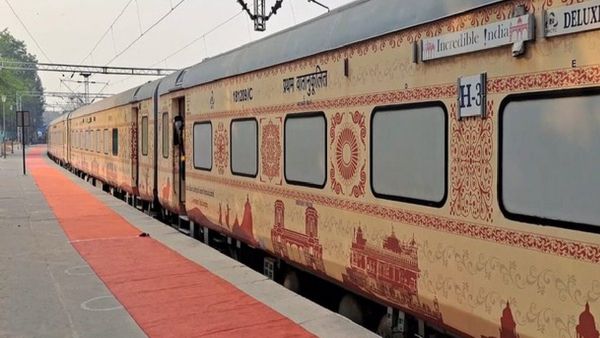 ରେଳ ଖାଦ୍ୟ ଖାଇ ଫୁଡ୍ ପଏଜନର ଶିକାର ହେଲେ ୪୦ ଯାତ୍ରୀ