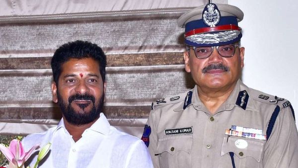 ତେଲେଙ୍ଗାନା ଡିଜିପିଙ୍କ ନିଲମ୍ୱନ ନିଷ୍ପତ୍ତି ପ୍ରତ୍ୟାହାର କଲେ ନିର୍ବାଚନ କମିଶନ