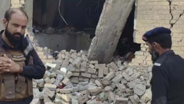 ପାକିସ୍ତାନ ସେନା କ୍ୟାମ୍ପରେ ବଡ଼ଧରଣର ବିସ୍ଫୋରଣ, ୨୪ ପାକିସ୍ତାନୀ ସୈନିକ ମୃତ