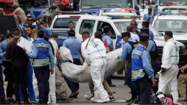 Honduras Accident: ବ୍ରିଜରେ ପିଟି ହୋଇ ତଳକୁ ଖସିଲା ବସ୍, ୧୨ ମୃତ