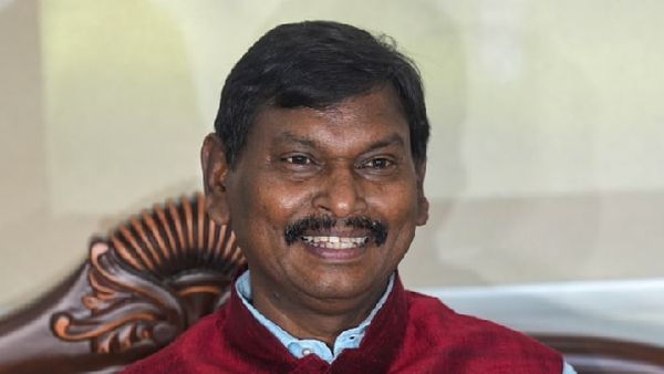 ଇସ୍ତଫା ଦେଲେ ନରେନ୍ଦ୍ର ସିଂ ତୋମାର, ଅର୍ଜୁନ ମୁଣ୍ତା ନୂଆ କୃଷି ମନ୍ତ୍ରୀ