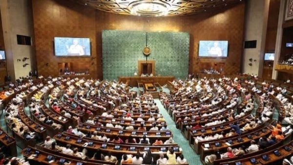 ସଂସଦର ସୁରକ୍ଷା ତ୍ରୁଟିକୁ ନେଇ ଗୃହରେ ତାତି:ବହିଷ୍କୃତ ହେଲେ ୩୩ ସାଂସଦ