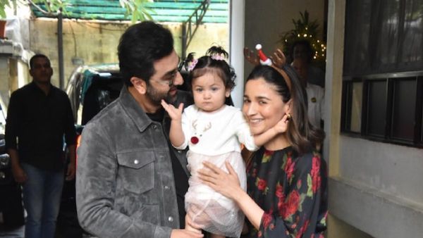 ରଣବୀର-ଆଲିଆଙ୍କ ଖ୍ରୀଷ୍ଟମାସ ଗିଫ୍ଟ୍: ପ୍ରଥମ ଥର ଦେଖାଇଲେ ଝିଅର ଚେହେରା