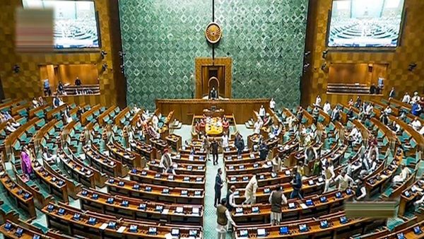 Parliament Winter Session: ୧୫ ନୁହେଁ ୧୪ ବିରୋଧୀ ସାଂସଦ ସସ୍‌ପେଣ୍ଡ, ଲୋକସଭାରୁ ୧୩, ରାଜ୍ୟସଭାରୁ ଜଣେ