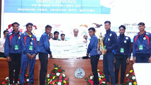 ତୁମ ପ୍ରତିଭା ର ସୁରଭି ସମସ୍ତେ ଅନୁଭବ କରନ୍ତୁ.... ପିଲା ମାନଙ୍କୁ ପ୍ରେରଣା ଦେଲେ ମୁଖ୍ୟମନ୍ତ୍ରୀ