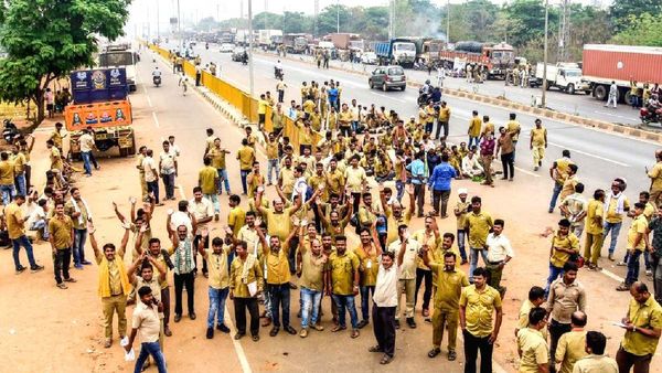 ଡ୍ରାଇଭରଙ୍କ ନା କମିଶନରଙ୍କ ହିଁ, ସ୍ଥଗିତ ରହିବ ନାହିଁ ଆନ୍ଦୋଳନ ସଂଘ