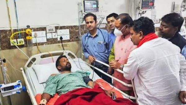 ଛତିଶଗଡରେ ମାଓବାଦୀ ଆକ୍ରମଣ: ଆହତ ଯବାନଙ୍କୁ ଭେଟିଲେ ମୁଖ୍ୟମନ୍ତ୍ରୀ ବିଷ୍ଣୁ ଦେବ ସାଏ