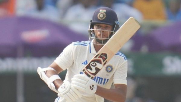 Yashasvi Jaiswal Century: ଭାରତରେ ପ୍ରଥମ ଟେଷ୍ଟ ଶତକ ହାସଲ କଲେ ଜୟସୱାଲ, ଏହି ବଡ଼ ଉପଲବ୍ଧି କଲେ ହାସଲ