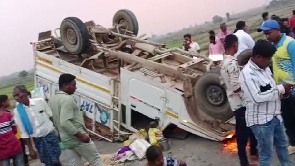 ଓଲଟିଲା ପିକଅପ୍ ଭ୍ୟାନ, ୫ ଶ୍ରମିକ ମୃତ, ୨୦ରୁ ଅଧିକ ଗୁରୁତର