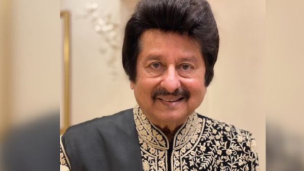 ବନ୍ଧୁକ ଦେଖାଇ ଗୀତ ଗାଇବା ପାଇଁ କହିଥିଲେ ପ୍ରଶଂସକ, ଖୁବ୍ ଡରିଯାଇଥିଲେ ପଙ୍କଦ ଉଧାସ, ଜାଣନ୍ତୁ ପୁରା କାହାଣୀ