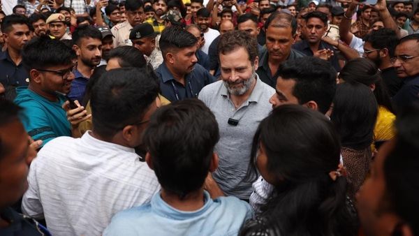 ରାହୁଲଙ୍କ ଯାତ୍ରାରେ ହେଲା ଦୁର୍ଘଟଣା , ପୋଲିସ କାରକୁ ଧକ୍କା ଦେଲା ଆମ୍ବୁଲାନ୍ସ