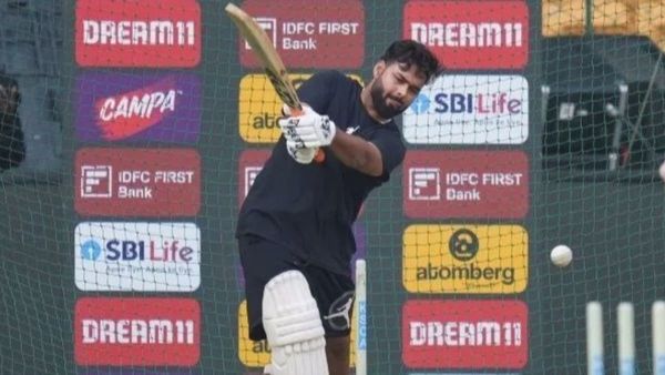 Rishabh Pant: ପଡ଼ିଆକୁ ଓହ୍ଲାଇଲେ ରିଷଭ ପନ୍ତ; ଆଉ ମାରିଲେ.... ଦେଖନ୍ତୁ ଭିଡିଓ