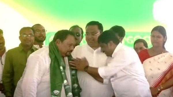 ବିଜେଡ଼ିରେ ସାମିଲ ହେଲେ କଂଗ୍ରେସ ଛାଡିଥିବା ସୁରେନ୍ଦ୍ର ସିଂହ ଭୋଇ
