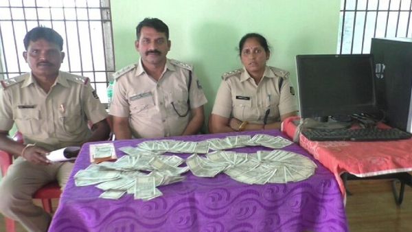 ଗାୟକଙ୍କୁ ଦେଇଥିଲେ ନକଲି ନୋଟ୍, ପୋଲିସ୍ କରିଦେଲା ପର୍ଦ୍ଦାଫାସ୍