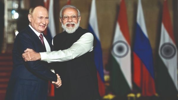 ୟୁକ୍ରେନ ଉପରେ ପରମାଣୁ ପକାଇବାକୁ ଯୋଜନା କରୁଥିଲା ମସ୍କୋ, ପିଏମ ମୋଦିଙ୍କ ହସ୍ତକ୍ଷେପ ପରେ ଋଷ ବଦଳାଇଲା ପ୍ଲାନ୍