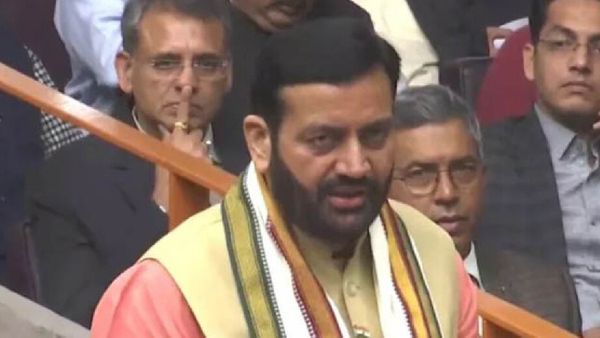 ନାୟବଙ୍କ ଫ୍ଲୋର ଟେଷ୍ଟ: ଜେଜେପିରେ ବିଧାୟକଙ୍କ ମଧ୍ୟ ସୃଷ୍ଟି ହୋଇପାରେ ଫାଟ୍, ହ୍ୱିପ୍ ସତ୍ତ୍ୱେ ପହଞ୍ଚିଲେ ବିଧାନସଭା