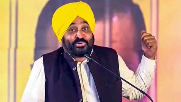 ମଦ୍ୟପାନ କରି ଗୁରୁଦ୍ୱାର ପରିଦର୍ଶନ କରିଥିବା ନେଇ ପଞ୍ଜାବର ସିଏମ ଭଗୱନ୍ତ ମାନଙ୍କ ବିରୋଧରେ ପୋଲିସରେ ଅଭିଯୋଗ