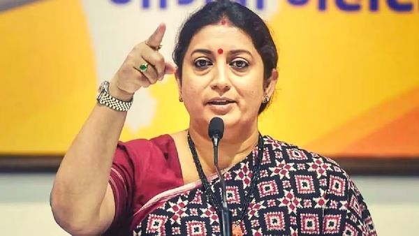 କଂଗ୍ରେସକୁ ଟାର୍ଗେଟ କଲେ ସ୍ମୃତି, କହିଲେ କଣ ପାଇଁ ଆମେଠିରୁ ....