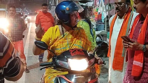 ନୂଆ ଢ଼ଙ୍ଗରେ ପ୍ରଚାର କରିଲେ ସ୍ମୃତି