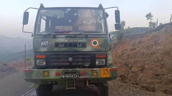 ସେନା ଗାଡି ଉପରେ ଆତଙ୍କବାଦୀଙ୍କ ଆକ୍ରମଣ, ୫ ଯବାନ ଆହତ