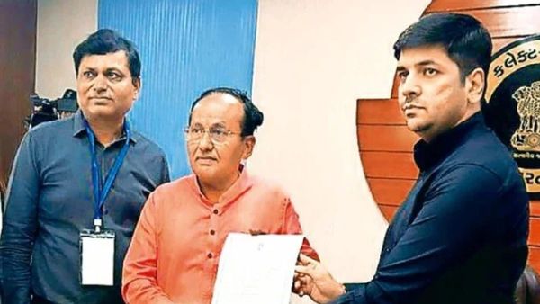 Surat LokSabha Election 2024: ବିନା ନିର୍ବାଚନରେ ସୁରଟ ହାତେଇଲା ବିଜେପି, ଜାଣନ୍ତୁ କଣ ରହିଛି ପୂରା ଘଟଣା