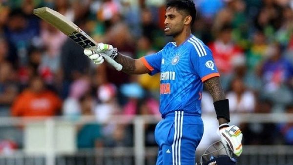 ଶ୍ରୀଲଙ୍କାକୁ ୨୧୪ ରନର ଟାର୍ଗେଟ ଦେଲା ଭାରତ