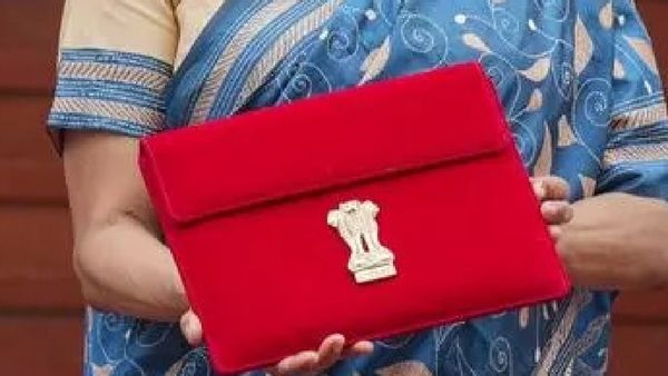 କେବଳ ପ୍ରଶ୍ନପତ୍ର ନୁହେଁ, ଦିନେ ଦେଶର ବଜେଟ୍ ପେପର ହୋଇଥିଲା ଲିକ