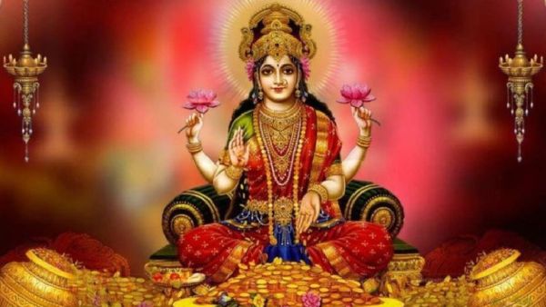 ଆଲମିରାରେ ରଖନ୍ତୁ ଏହି ସାମଗ୍ରୀ, ହେବ ଧନ ବର୍ଷା