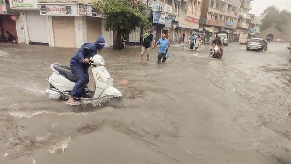 ବର୍ଷା ପାଇଁ ଆସନ୍ତାକାଲିଠୁ ଏହି ରାଜ୍ୟରେ ବନ୍ଦ ରହିବ ସ୍କୁଲ