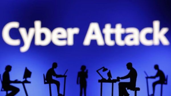 Cyber Attack on Bank: ବ୍ୟାଙ୍କ୍ ଉପରେ ସାଇବର ଆଟାକ୍‌, ୩୦୦ରୁ ଅଧିକ ବ୍ୟାଙ୍କର ଏଟିଏମ୍-ୟୁପିଆଇ ସେବା ଠପ୍
