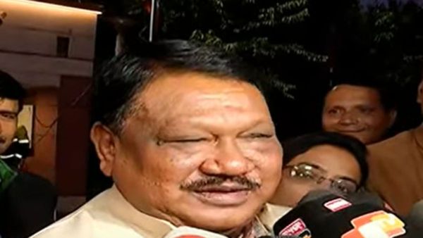 ପତ୍ନୀ ଝିଙ୍ଗିଆ ଓରାମଙ୍କ ବିୟୋଗ ପରେ ଜୁଏଲ ଓରାମ ଅସୁସ୍ଥ; ଦିଲ୍ଲୀ ଏମ୍ସରେ ଭର୍ତ୍ତି