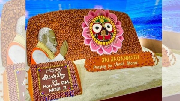 ଅଢ଼େଇ ହଜାର ଦ୍ବୀପରେ ମୋଦିଙ୍କୁ ଜନ୍ମଦିନ ଶୁଭେଚ୍ଛା ଜଣାଇଲେ ବାଲୁକା ଶିଳ୍ପୀ ସୁଦର୍ଶନ ପଟ୍ଟନାୟକ