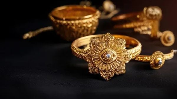 Gold Rate Today: କମିଲା ସୁନା-ରୂପା ମୂଲ୍ୟ, ଜାଣନ୍ତୁ ଭୁବନେଶ୍ୱରରେ କେତେ ରହିଛି ମୂଲ୍ୟ