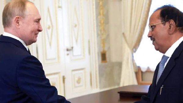 ଋଷ-ୟୁକ୍ରେନ ଯୁଦ୍ଧର ହେବ ଅନ୍ତ ! ରାଷ୍ଟ୍ରପତି ପୁଟିନଙ୍କୁ ଭେଟିଲେ ଅଜିତ ଡୋଭାଲ