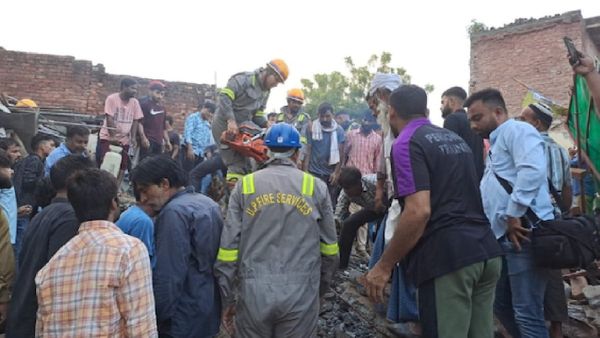 Meerut Building Collapse: ୩ ମହଲା କୋଠା ଭୁଶୁଡ଼ି ୯ ମୃତ, ଅନେକ ଆହତ