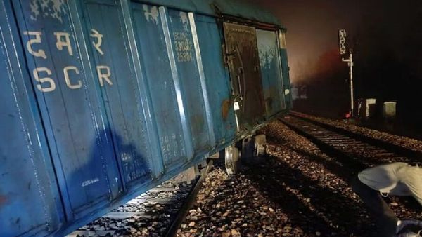 ଉତ୍ତରପ୍ରଦେଶରେ ଲାଲାଇନଚ୍ୟୁତ ହେଲା ମାଲବାହୀ ଟ୍ରେନ୍,ଟ୍ରାକ୍‌ରୁ ଖସିଲା ୨୫ଟି ବଗି