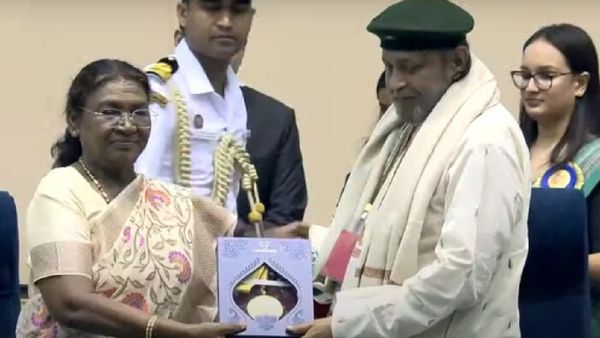 Dadasaheb Phalke Award: ଅଭିନେତା ମିଥୁନ ଗ୍ରହଣ କଲେ ଦାଦା ସାହେବ ଫାଲକେ ପୁରସ୍କାର