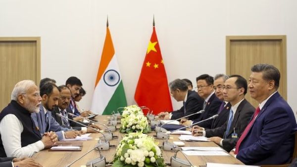 ଚୀନ୍‍ ରାଷ୍ଟ୍ରପତି ଷି.ଜିନ୍‍ପିଙ୍ଗ୍‍ଙ୍କ ସହିତ ୫୦ ମିନିଟ୍‌ ଧରି ଆଲୋଚନା କଲେ ପ୍ରଧାନମନ୍ତ୍ରୀ ମୋଦି