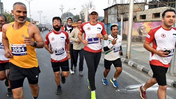 ୨ଘଣ୍ଟାରେ ୨୧କିମି ଦୌଡ଼ିଲେ ମୁଖ୍ୟମନ୍ତ୍ରୀ