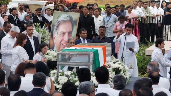 ରାଷ୍ଟ୍ରୀୟ ମର୍ଯ୍ୟାଦା ସହ ରତନ ଟାଟାଙ୍କର ଶେଷକୃତ୍ୟ ସମ୍ପନ୍ନ