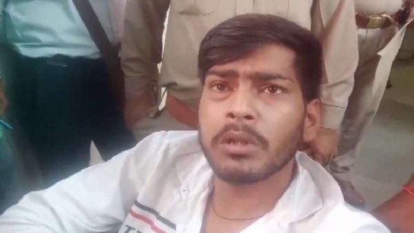 ସୁଟର ଯୋଗେଶର ଭିଡିଓ ଭାଇରାଲ୍ ,୩ ପୁଲିସ୍ ହେଲେ ନିଲମ୍ବିତ