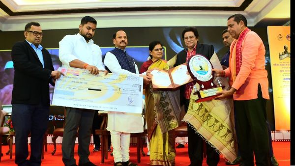 ଜୟୀଙ୍କୁ ମିଳିଲା ବଡ଼ ସମ୍ମାନ, ଜୀବନବ୍ୟାପୀ ସାଧନା ପାଇଁ ପୁରସ୍କୃତ