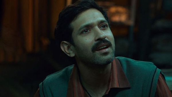 ଆଜି କୋଟି କୋଟିର ମାଲିକ, ହେଲେ ଦିନେ ଟଙ୍କା ପାଇଁ ଫୋନ ବିକ୍ରି କରିଥିଲେ ଏହି ଅଭିନେତା