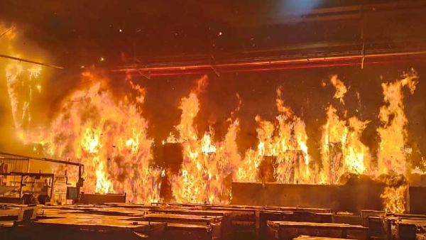 ଲୁଗା ଦୋରାନରେ ଲାଗିଲା ଭୟଙ୍କର ନିଆଁ