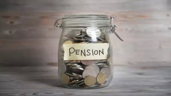 Pension: ପେନସନ ଭୋଗୀଙ୍କ ପାଇଁ ନୂଆ ନିୟମ: ଏମିତି କରନ୍ତୁ, ନଚେତ୍ ମିଳିବନି ଟଙ୍କା