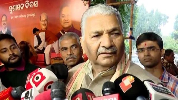 ରଘୁବରଙ୍କ ଇସ୍ତଫା ନେଇ ପ୍ରତିକ୍ରିୟା ରଖିଲେ ପ୍ରଭାରୀ ବିଜୟ ପାଲ ସିଂ ତୋମାର